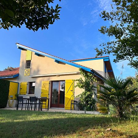 Jolie Maison De Vacances Avec Terrasse Et Jardin 波讷地区圣朱利安 外观 照片