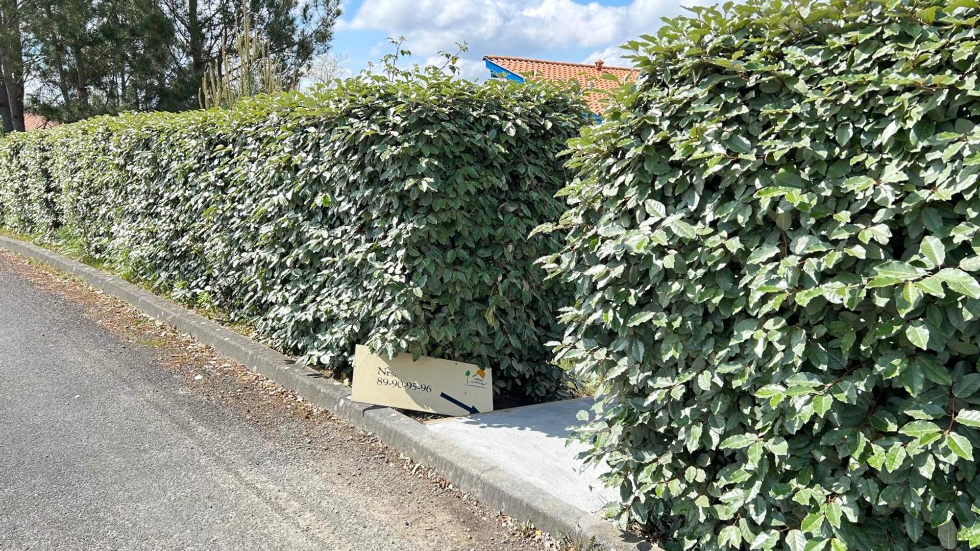 Jolie Maison De Vacances Avec Terrasse Et Jardin 波讷地区圣朱利安 外观 照片