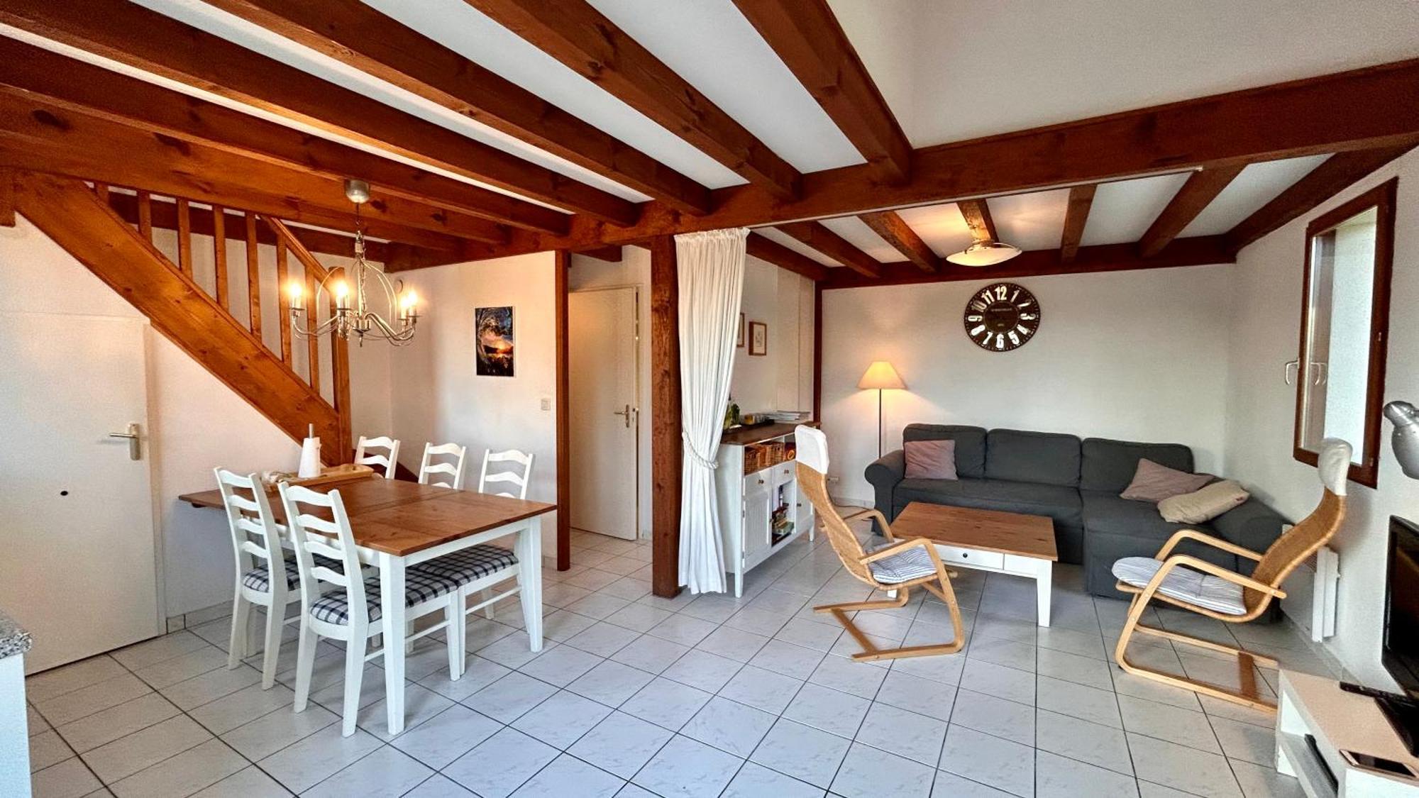Jolie Maison De Vacances Avec Terrasse Et Jardin 波讷地区圣朱利安 外观 照片